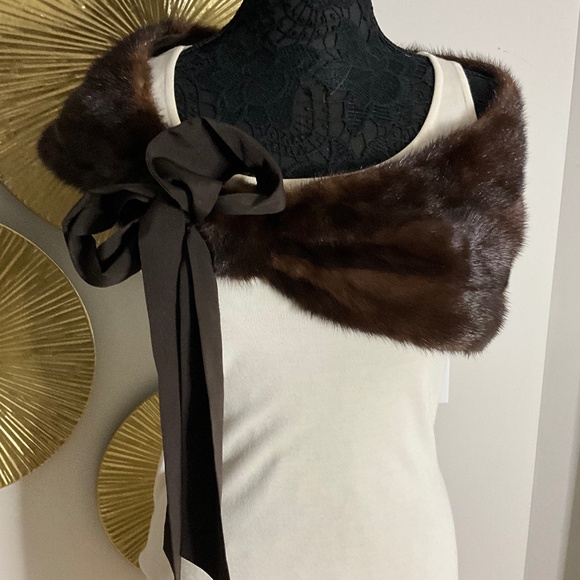 Beautiful Real Mink Fur Wrap - Picture 2 of 5